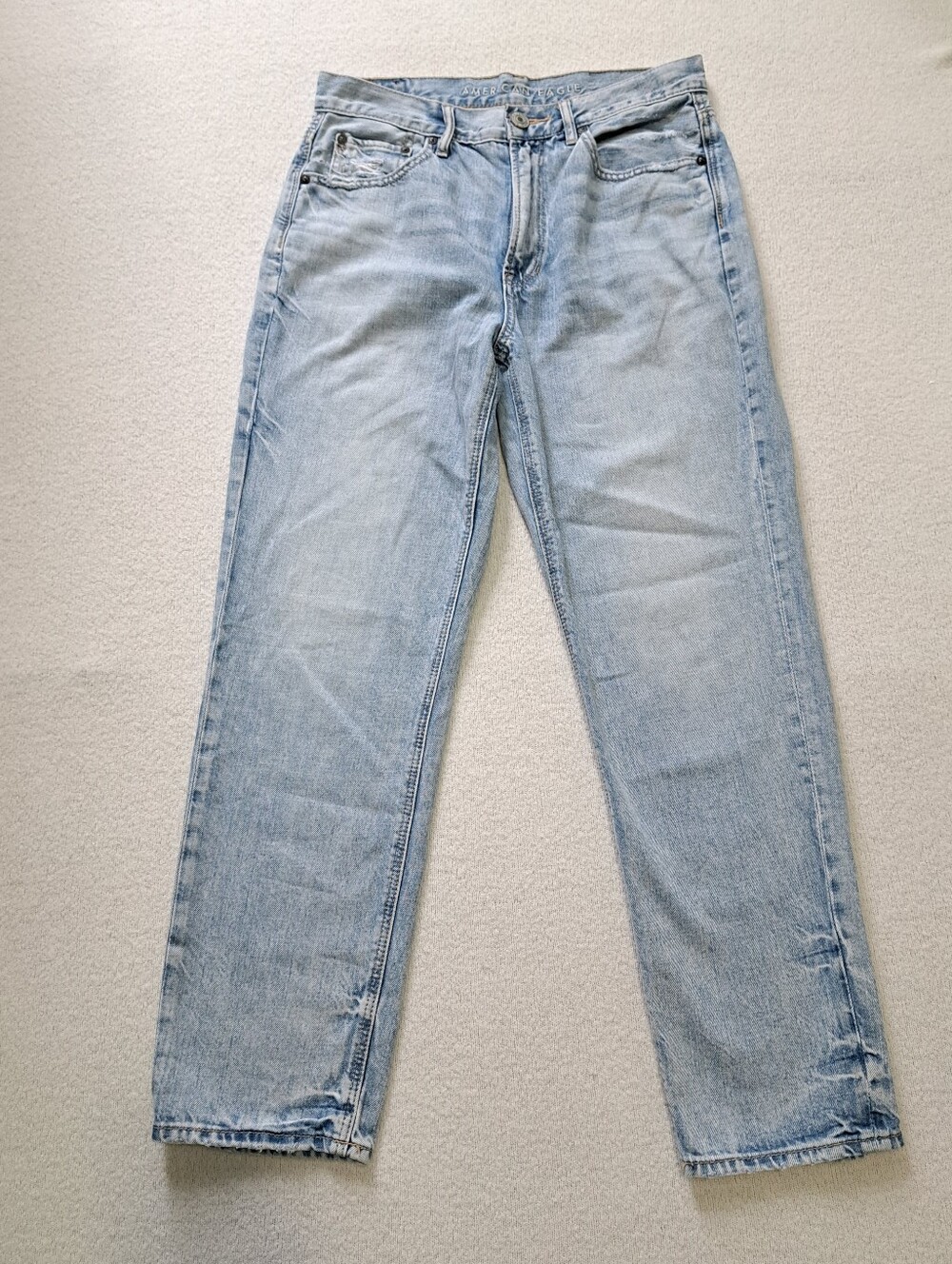 American Eagle Outfitters Light Wash Boyfriend Jeans Womens Size 2 Denim Casual